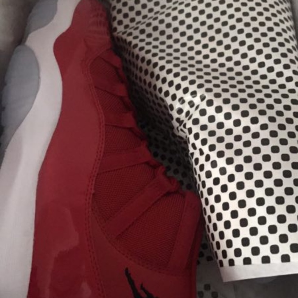 Jordan Retro 11 NEW *2 sizes available* - Picture 3 of 7